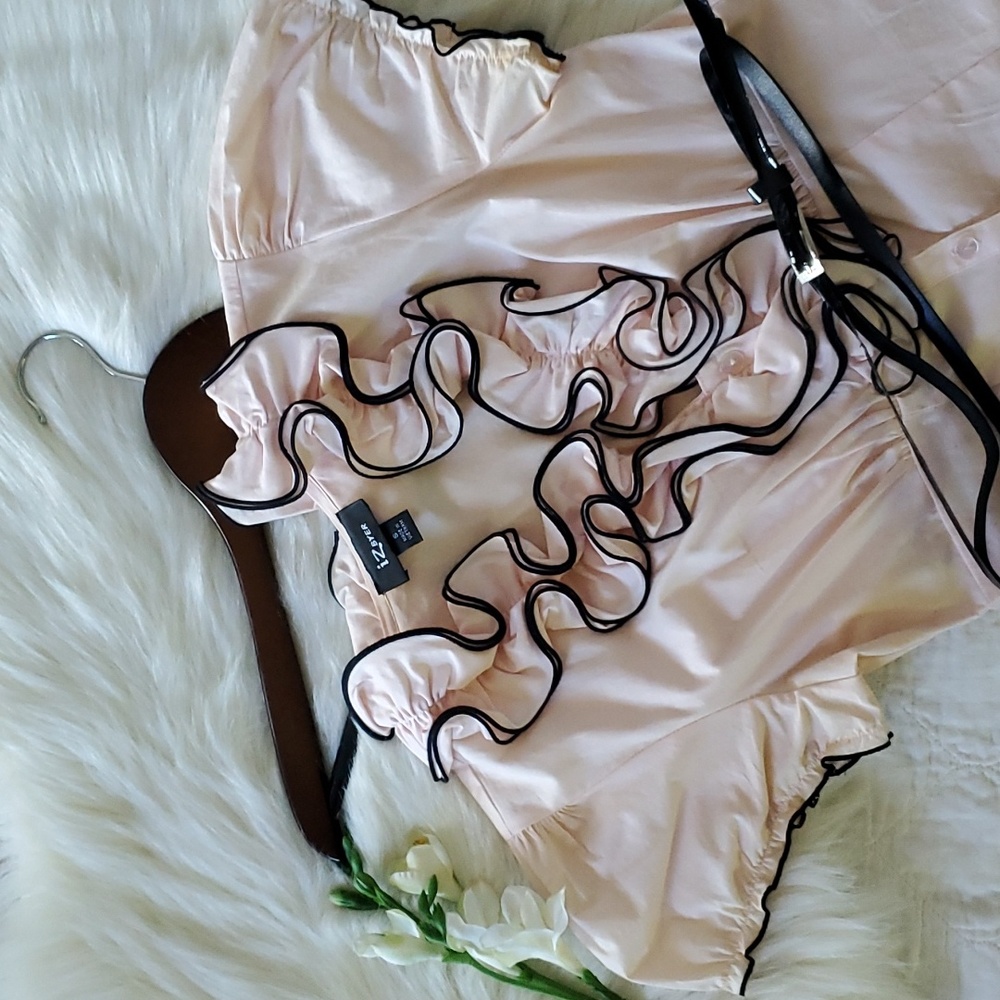 iz byer ruffly blouse